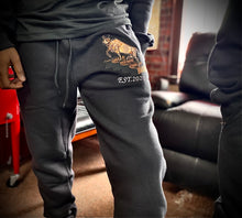 Load image into Gallery viewer, Ox “HAND” Joggers Black
